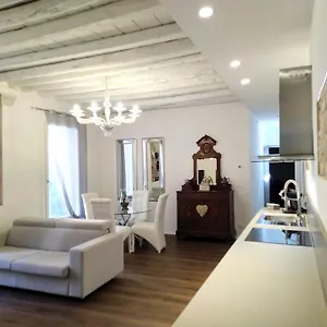 Sara S Luxury Five Minutes From Piazza San Marco Apartamento